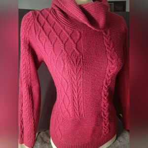 Women's Cable Knit Sweater - Red